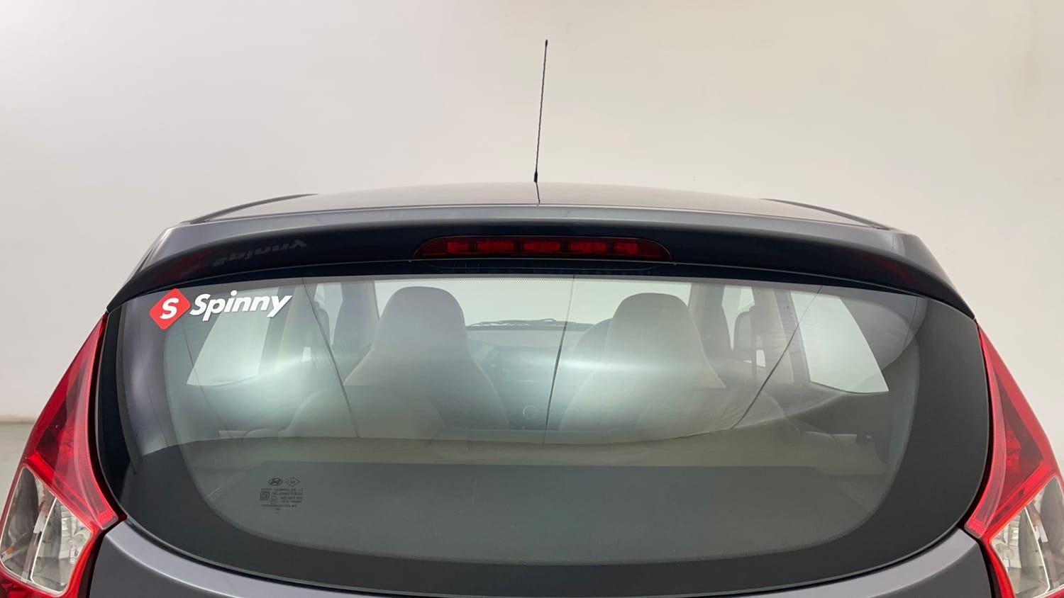 Used 2014 Hyundai Eon Magna Petrol Manual exterior BACK WINDSHIELD VIEW
