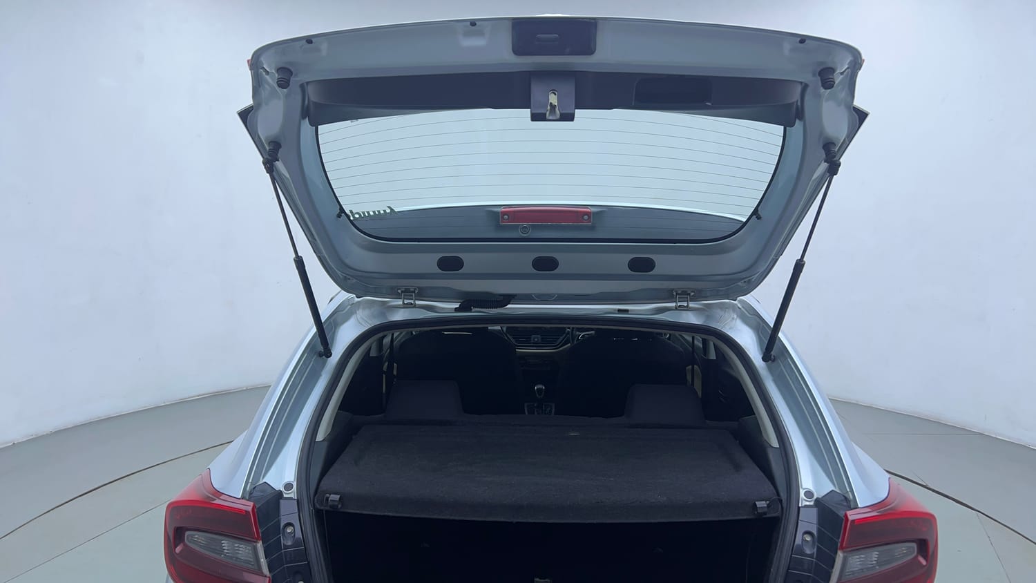 Used 2023 Toyota Glanza S AMT Petrol Automatic interior DICKY DOOR OPEN VIEW