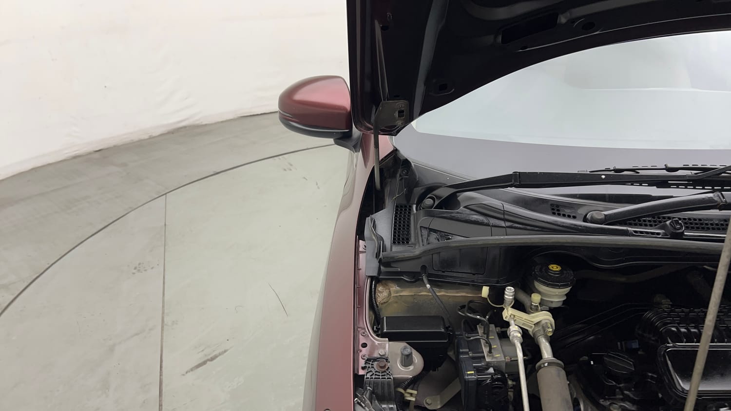 Used 2017 Honda City ZX CVT Petrol Petrol Automatic engine ENGINE RIGHT SIDE HINGE & APRON VIEW