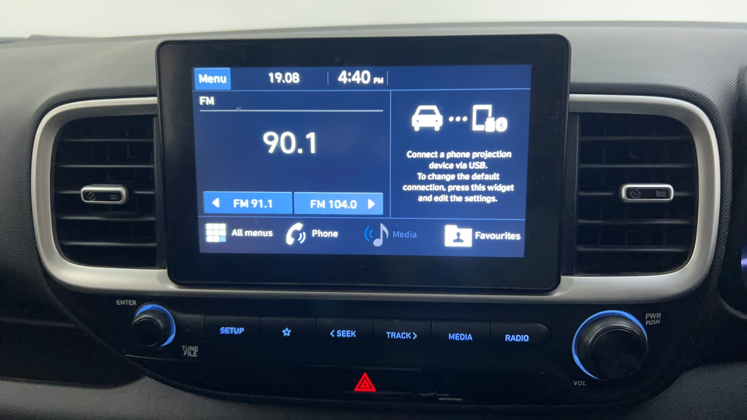 Used 2019 hyundai Venue SX 1.0 Turbo Petrol Petrol Manual top_features Integrated (in-dash) music system