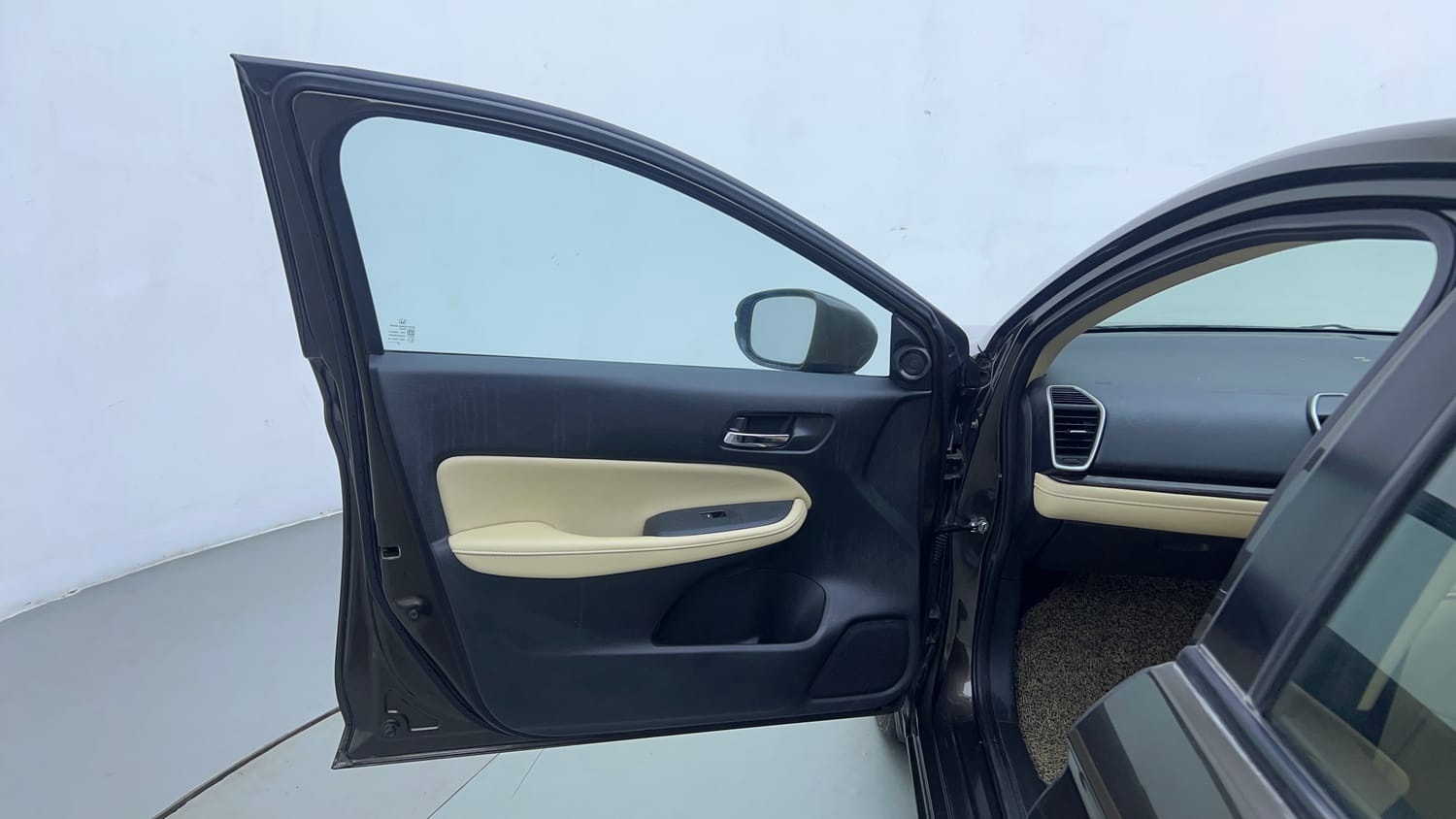 Used 2021 Honda City ZX CVT Petrol Petrol Automatic interior LEFT FRONT DOOR OPEN VIEW