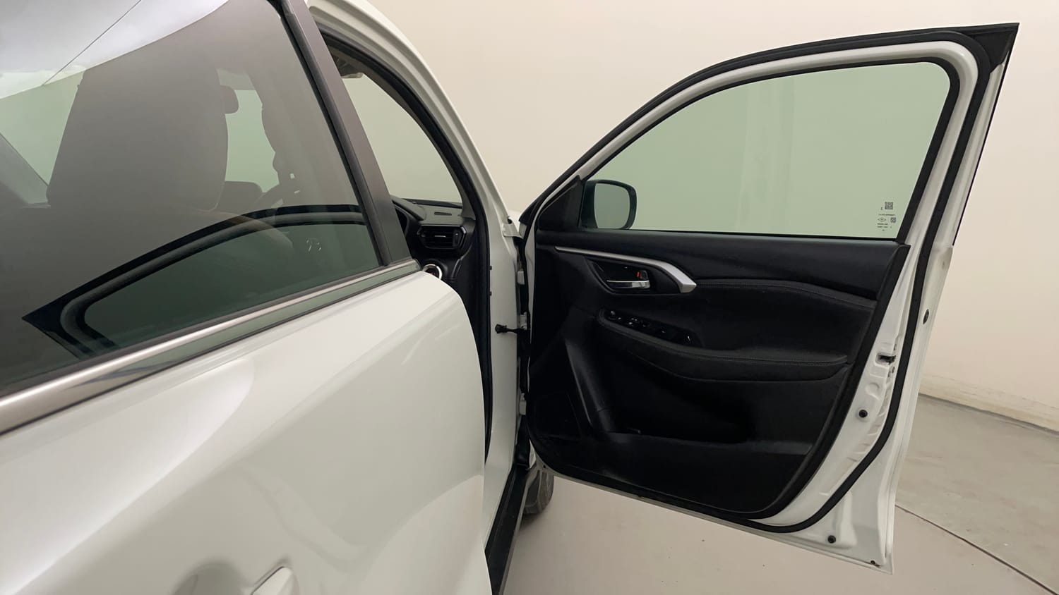 Used 2025 Toyota Urban Cruiser Hyryder G (O) AT NeoDrive Petrol Automatic interior RIGHT FRONT DOOR OPEN VIEW