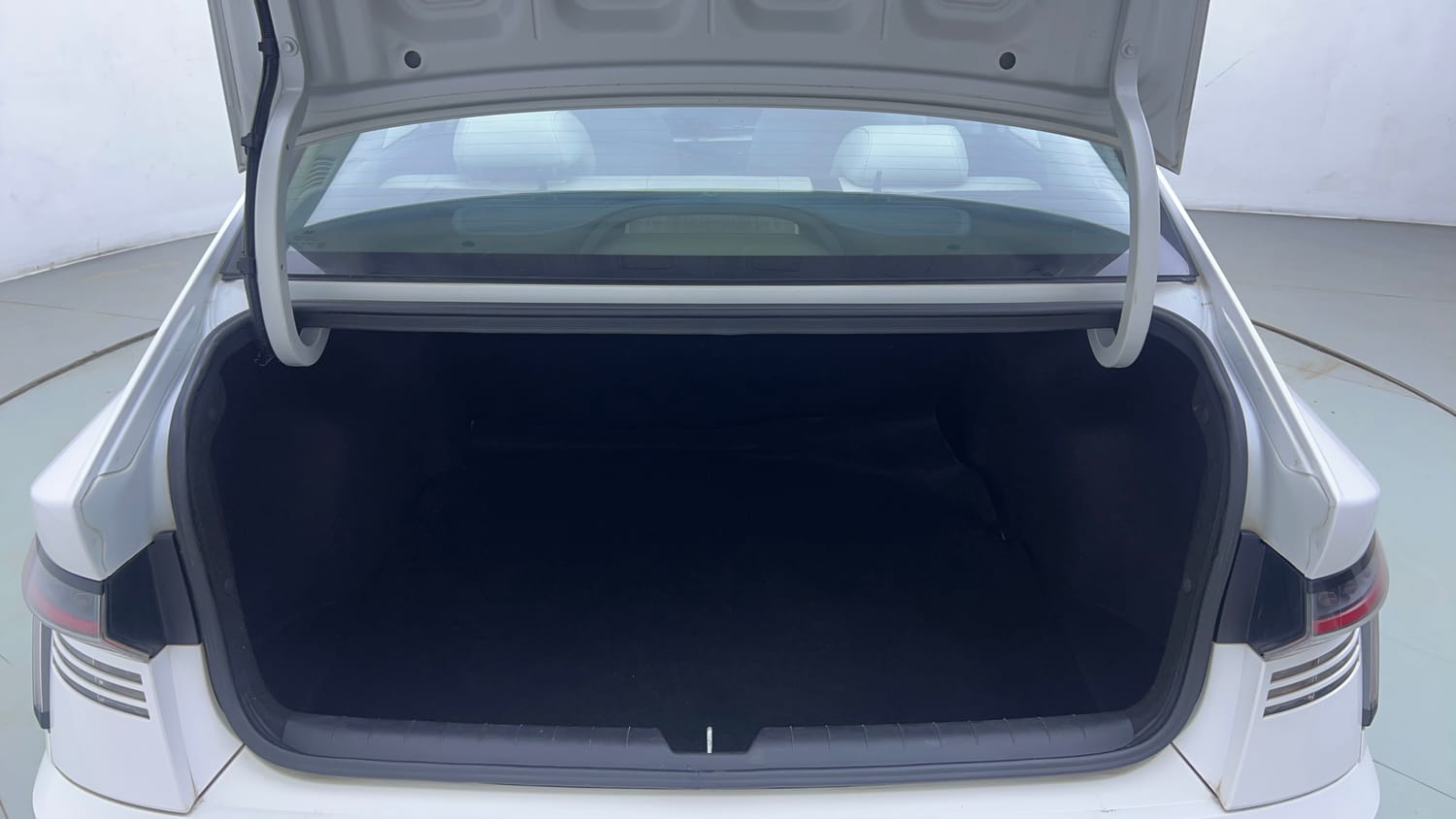 Used 2023 Hyundai Verna SX (O) 1.5 Petrol IVT Petrol Automatic interior DICKY INSIDE VIEW