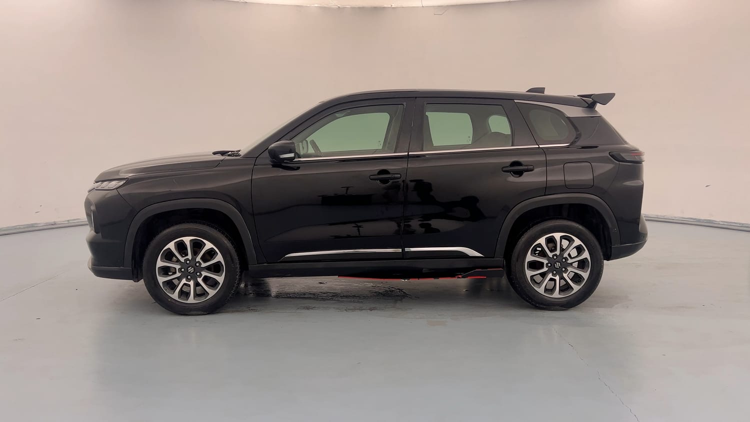 Used 2023 Maruti Suzuki Grand Vitara Zeta Smart Hybrid Petrol Manual exterior LEFT SIDE VIEW