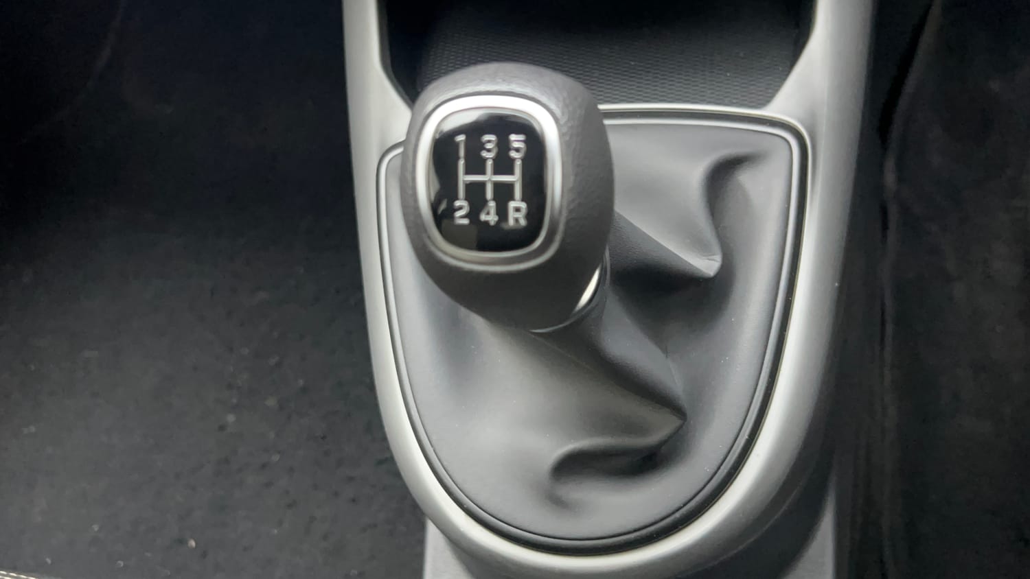 Used 2023 Hyundai Grand i10 Nios Sportz 1.2 Kappa VTVT Petrol Manual interior GEAR  KNOB VIEW