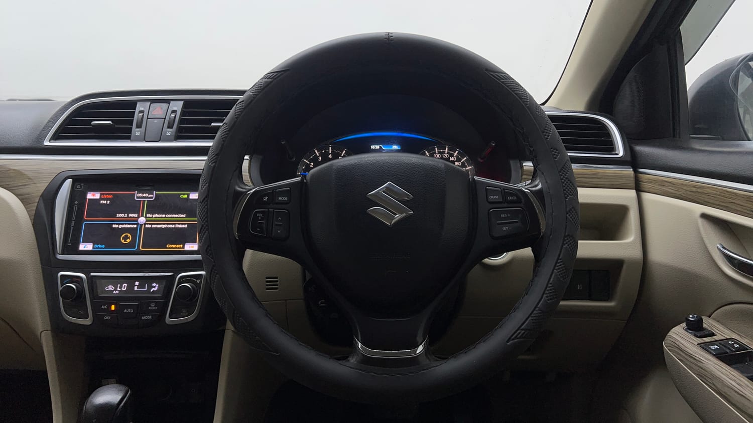 Used 2020 Maruti Suzuki Ciaz Alpha 1.5 AT Petrol Automatic interior STEERING VIEW
