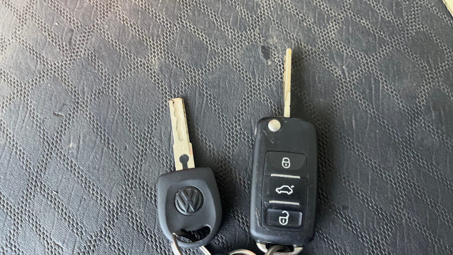 Used 2021 Volkswagen Polo Trendline 1.0L MPI Petrol Manual extra CAR KEY VIEW