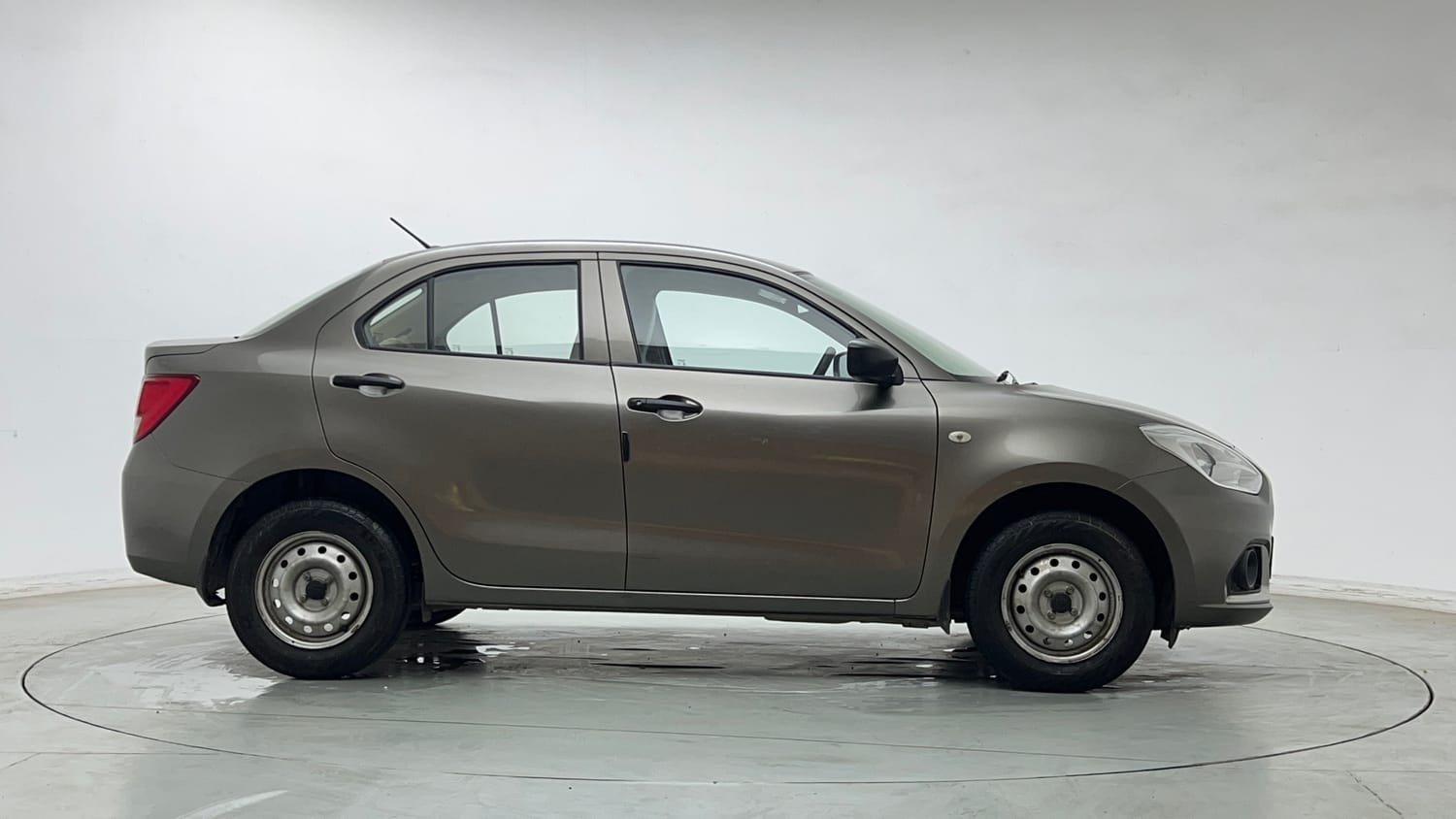 Used 2022 Maruti Suzuki Dzire LXi Petrol Manual exterior RIGHT SIDE VIEW