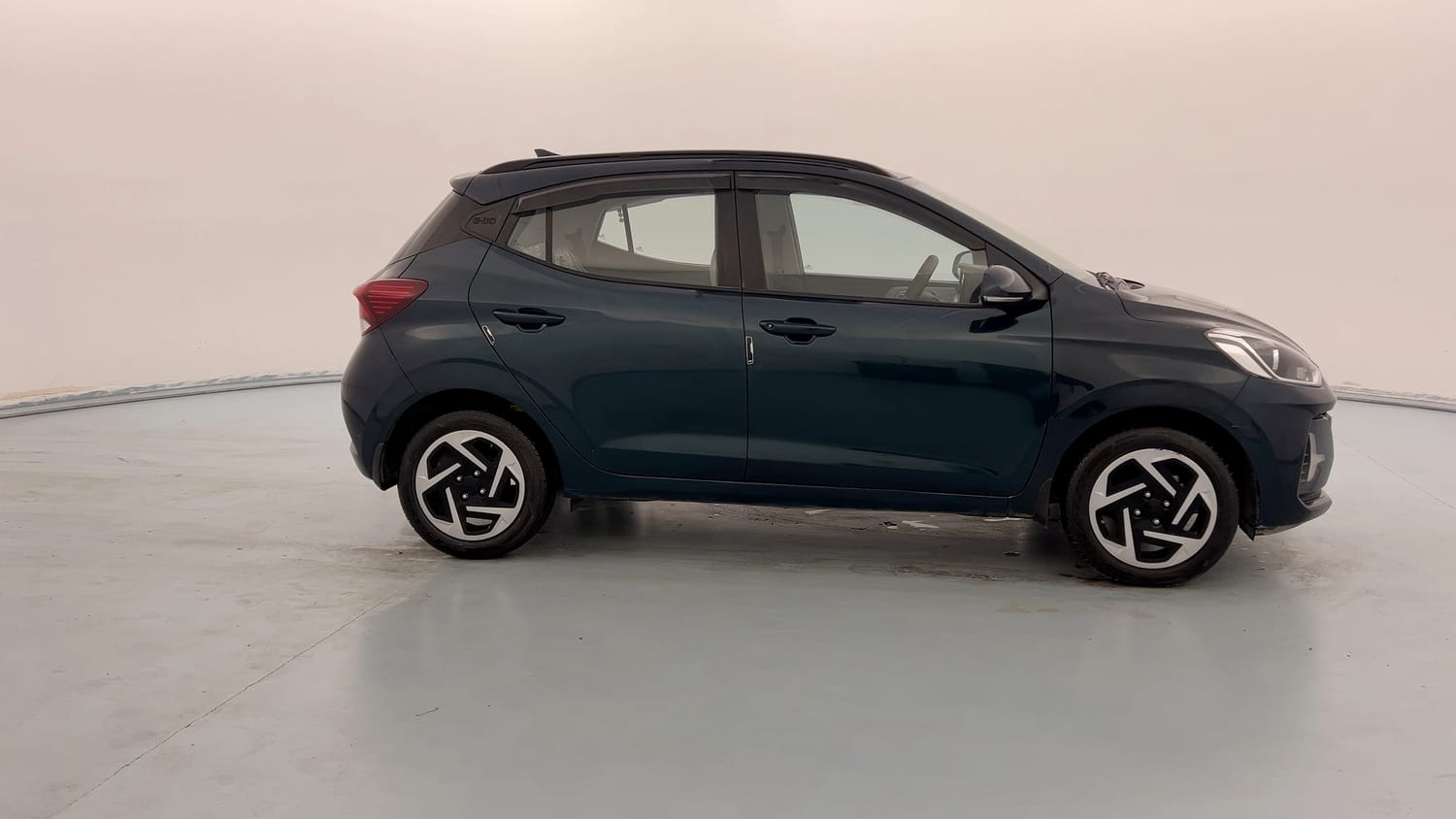 Used 2023 Hyundai Grand i10 Nios Sportz 1.2 Kappa VTVT Petrol Manual exterior RIGHT SIDE VIEW