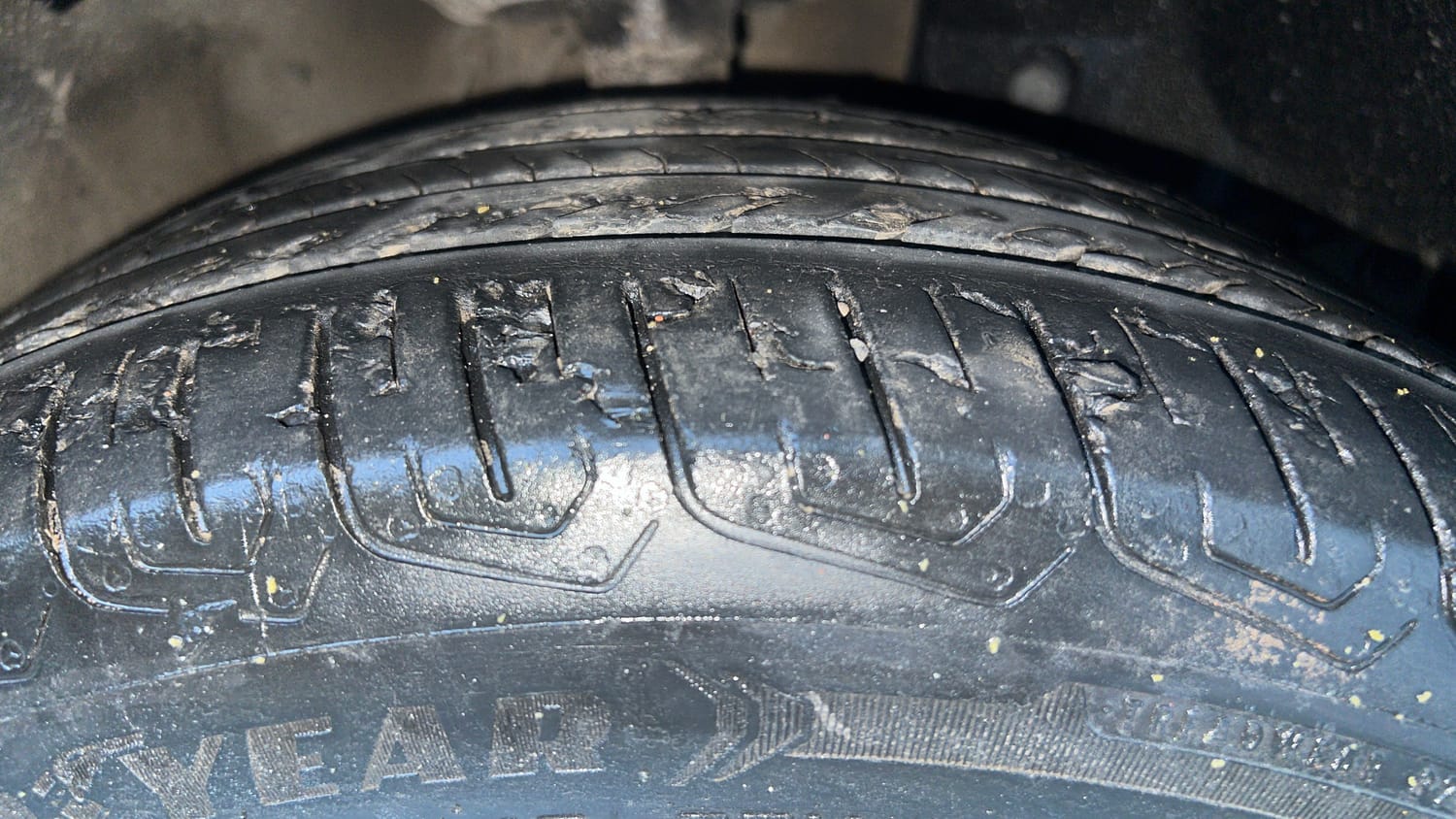 Used 2017 Honda City ZX CVT Petrol Petrol Automatic tyres RIGHT FRONT TYRE TREAD VIEW