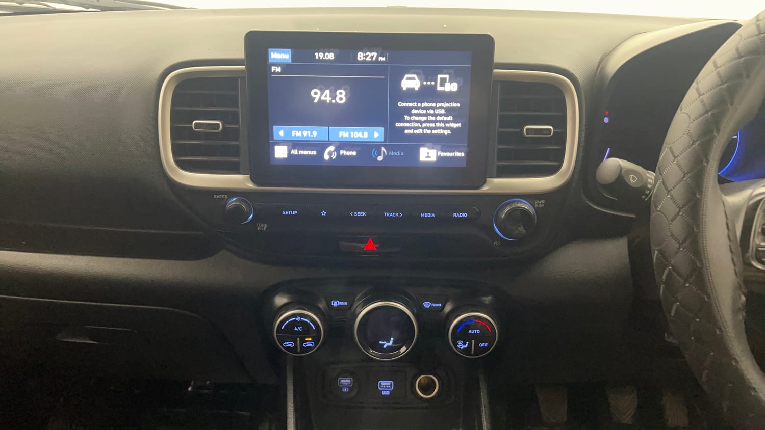 Used 2019 hyundai Venue SX 1.0 Turbo Petrol Petrol Manual top_features Integrated (in-dash) music system