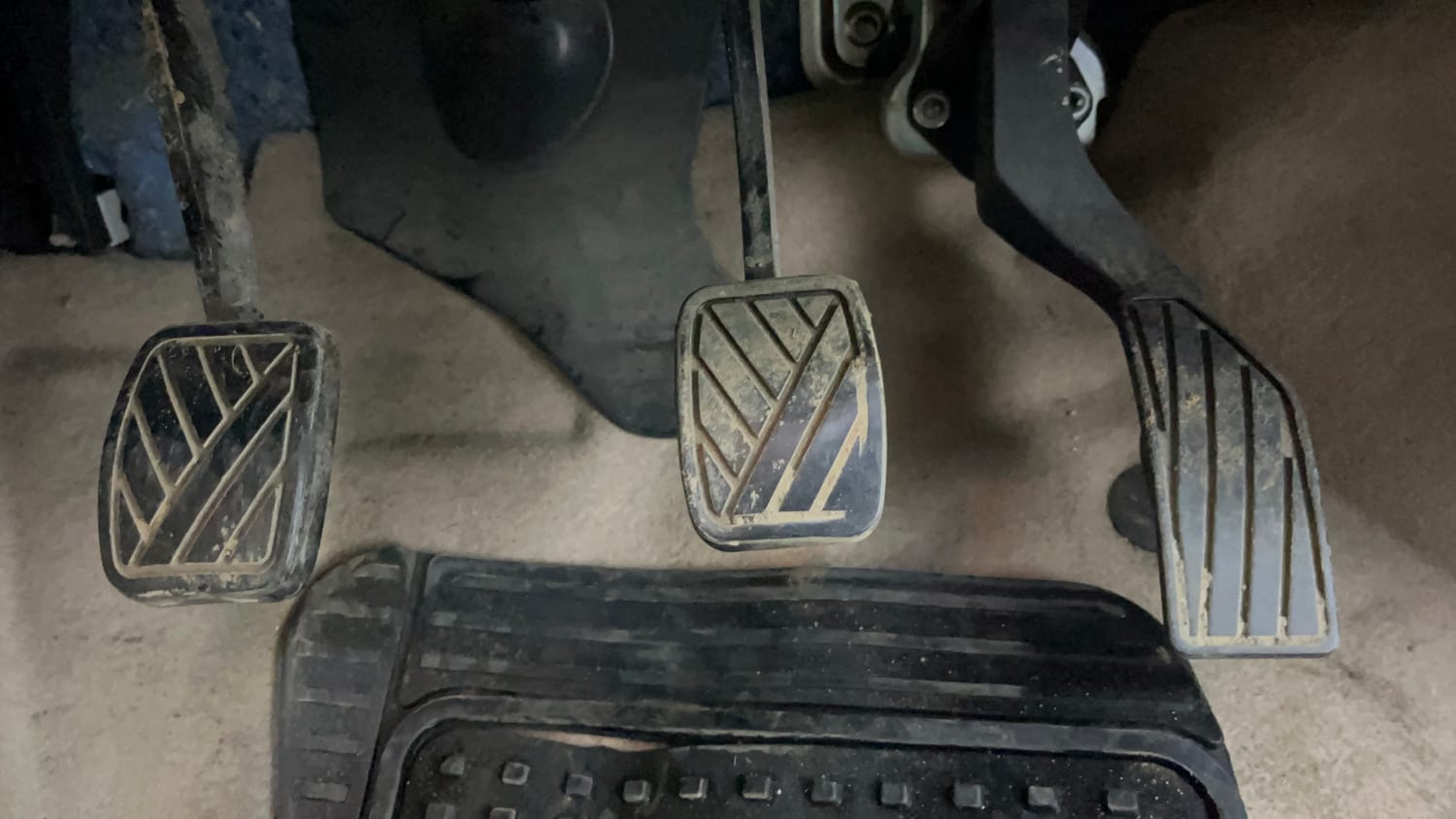 Used 2014 Maruti Suzuki Swift Dzire VXI Petrol Manual interior PEDALS VIEW