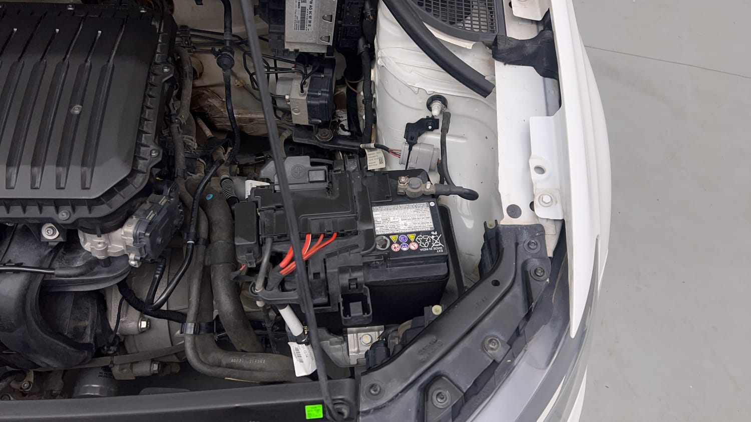 Used 2022 Volkswagen Polo Trendline 1.0L MPI Petrol Manual engine ENGINE LEFT SIDE VIEW