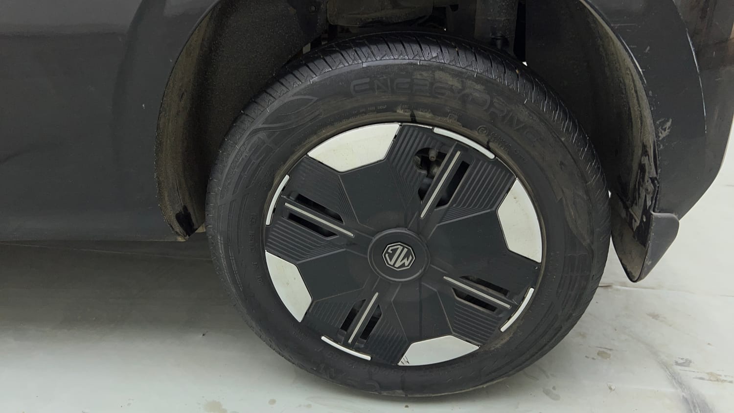 Used 2025 MG Motors Comet EV Exclusive FC Electric Automatic tyres LEFT REAR TYRE RIM VIEW