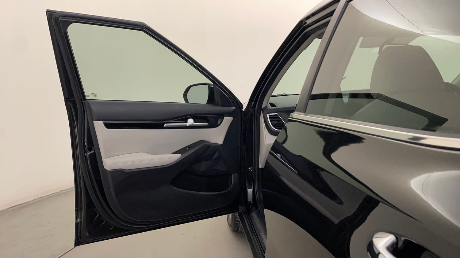 Used 2023 Kia Seltos HTX 1.5 Petrol Manual interior LEFT FRONT DOOR OPEN VIEW