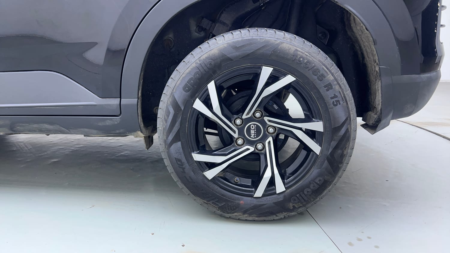 Used 2025 Hyundai Venue S Plus 1.2 Petrol MT Petrol Manual tyres LEFT REAR TYRE RIM VIEW