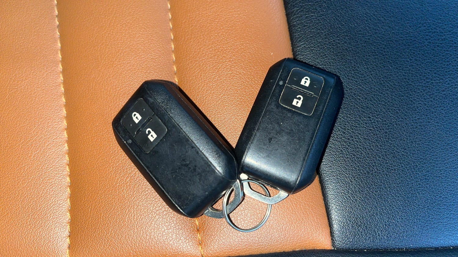 Used 2022 Maruti Suzuki Swift ZXi Petrol Manual extra CAR KEY VIEW