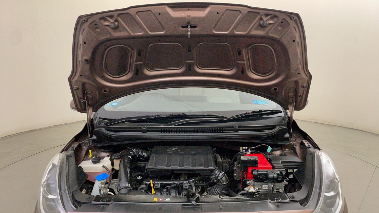 Used 2022 Hyundai Aura SX Plus 1.2 AMT Petrol Petrol Automatic engine ENGINE & BONNET OPEN FRONT VIEW