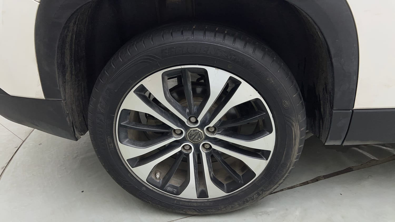 Used 2022 MG Motors Hector Sharp 1.5 Petrol Turbo Hybrid MT Hybrid Manual tyres RIGHT REAR TYRE RIM VIEW