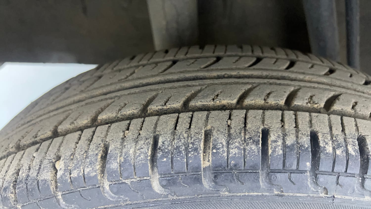 Used 2017 Renault Kwid RXL Petrol Manual tyres RIGHT REAR TYRE TREAD VIEW