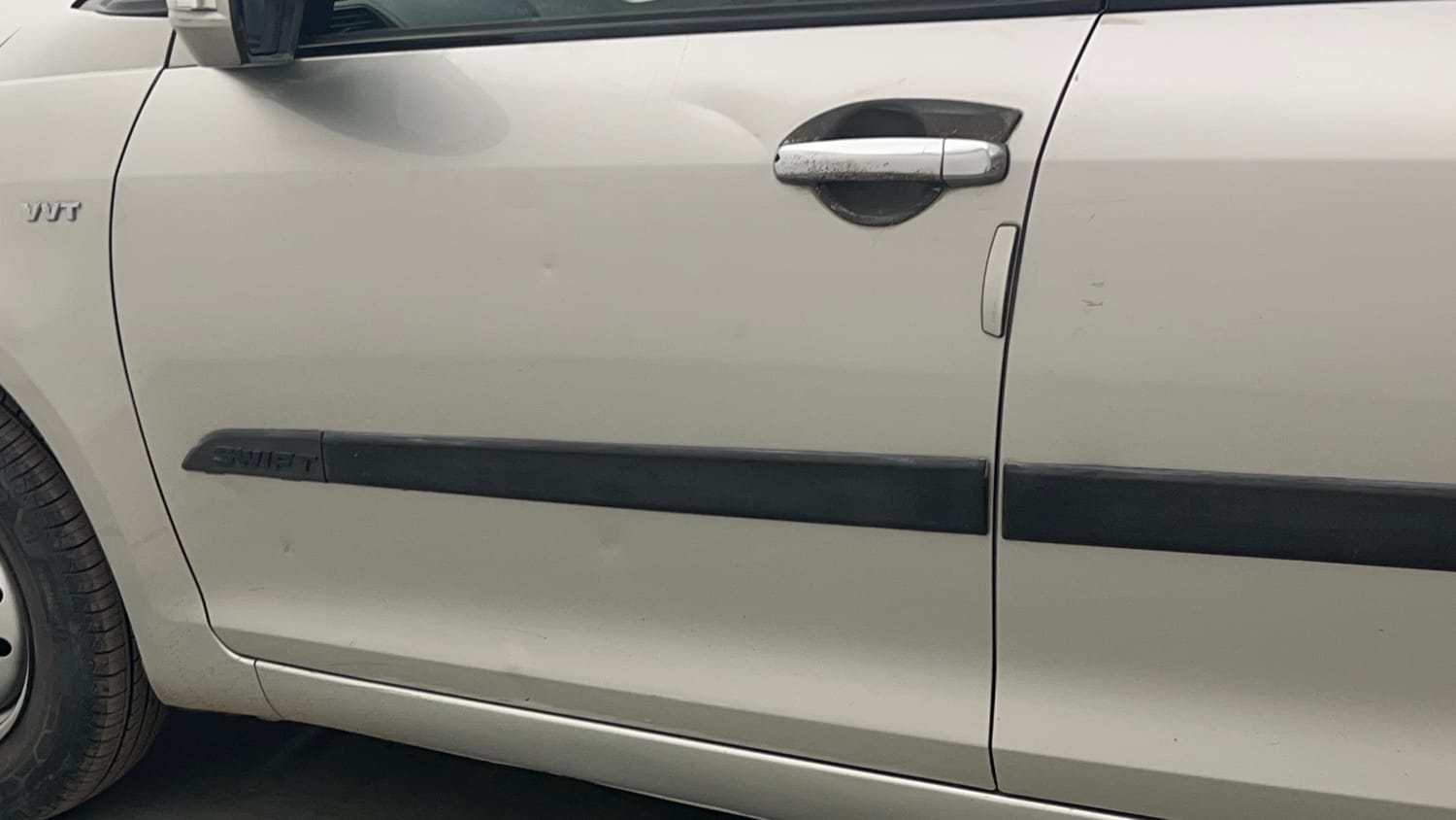 Used 2014 Maruti Suzuki Swift Dzire VXI Petrol Manual dents MINOR DENT