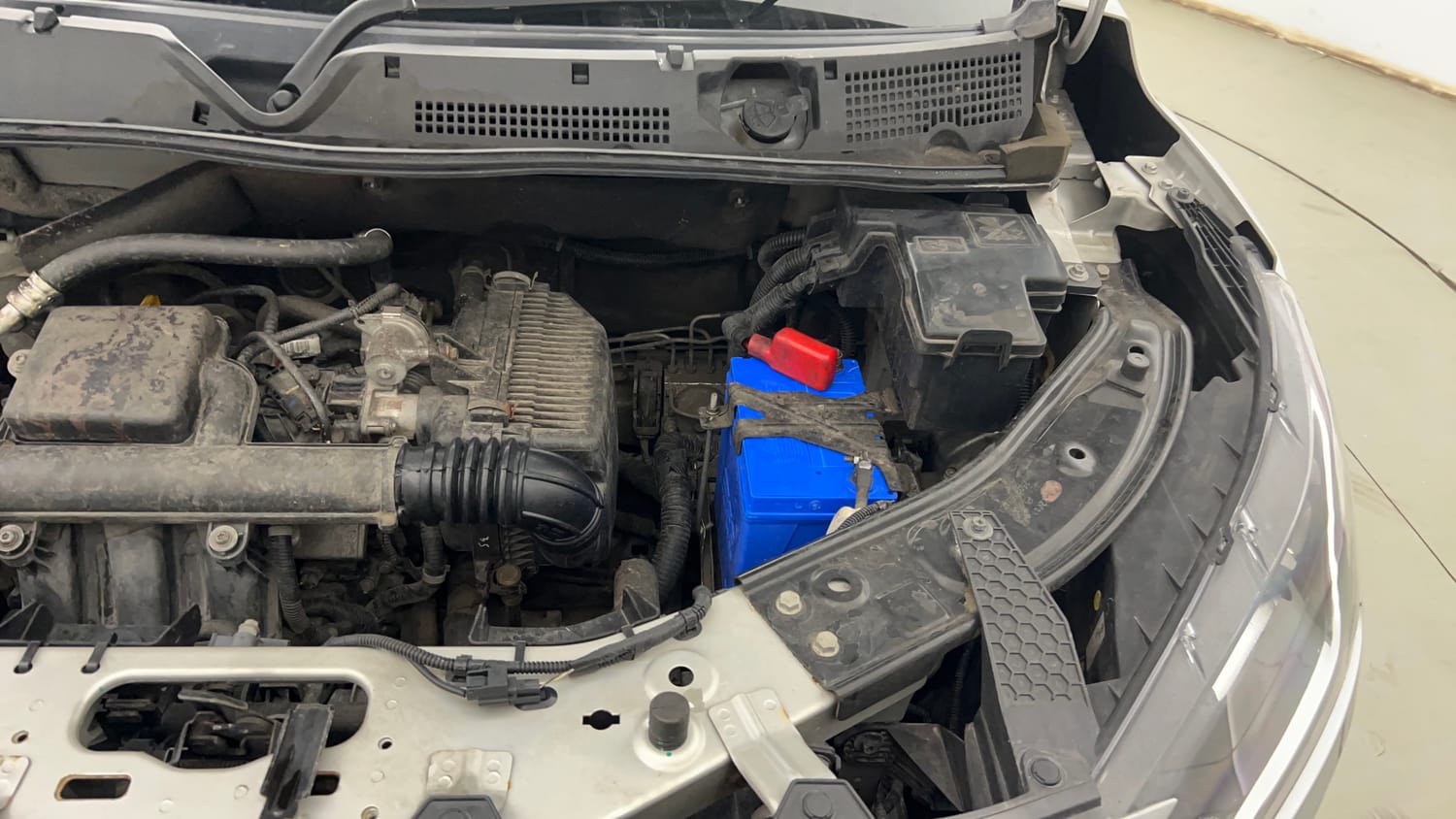 Used 2021 Nissan Magnite XV Petrol Manual engine ENGINE LEFT SIDE VIEW