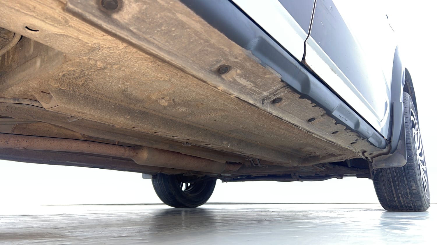 Used 2021 Renault Kiger RXT 1.0 Turbo MT Petrol Manual extra REAR RIGHT UNDERBODY VIEW