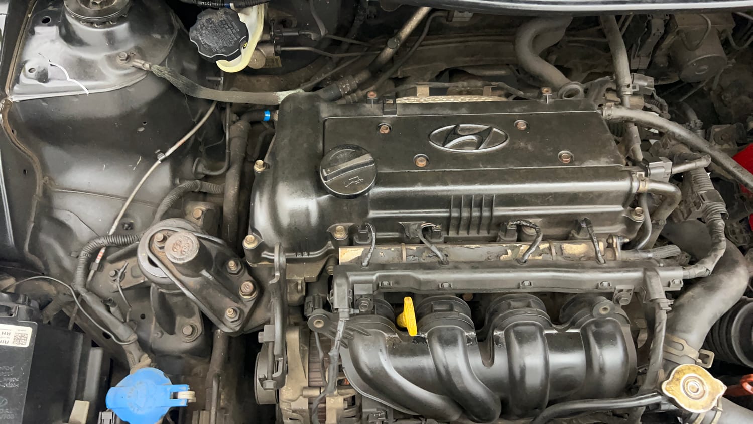 Used 2016 Hyundai Verna 1.6 VTVT S AT Petrol Automatic engine ENGINE RIGHT SIDE VIEW