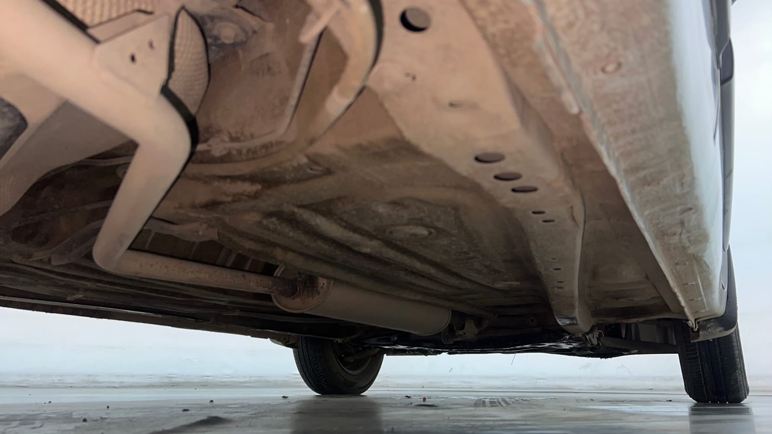 Used 2022 Maruti Suzuki Wagon R 1.0 VXi (O) 1.0 Petrol Manual extra REAR RIGHT UNDERBODY VIEW