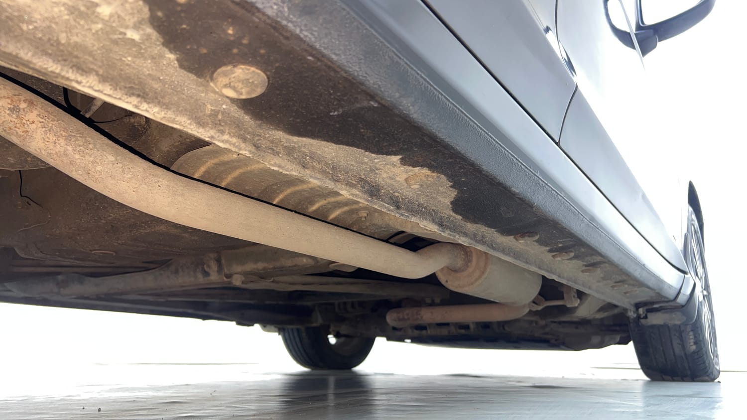 Used 2017 Honda City ZX CVT Petrol Petrol Automatic extra REAR RIGHT UNDERBODY VIEW