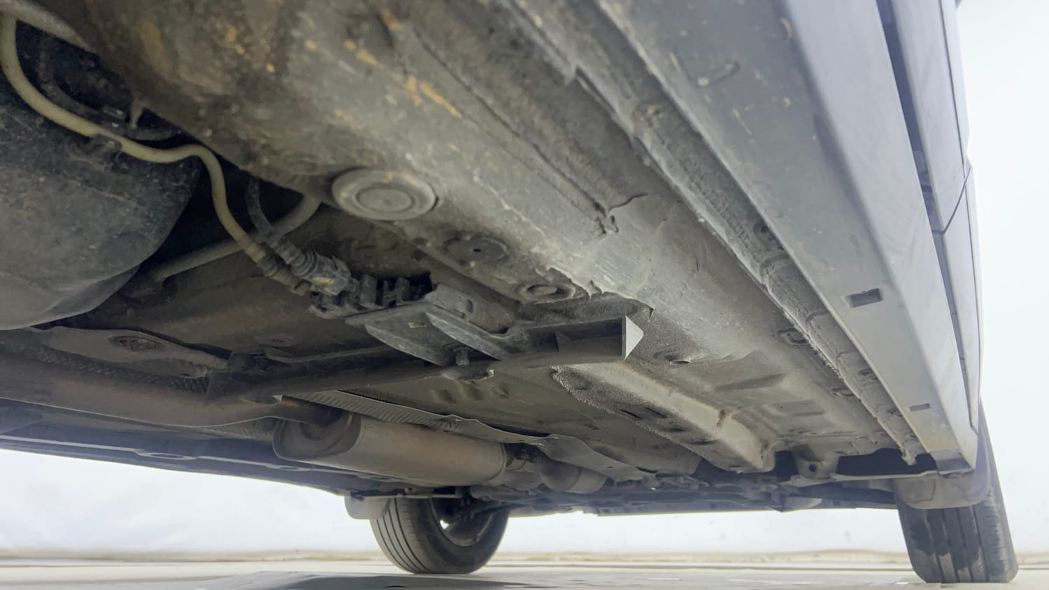 Used 2022 Volkswagen Taigun Highline 1.0 TSI MT Petrol Manual extra REAR RIGHT UNDERBODY VIEW