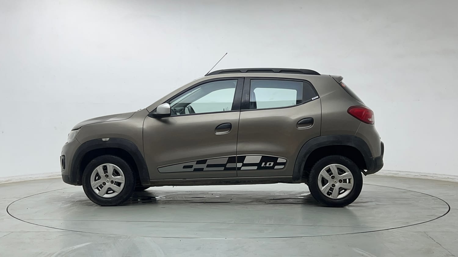 Used 2017 Renault Kwid 1.0 RXL AMT Petrol Automatic exterior LEFT SIDE VIEW