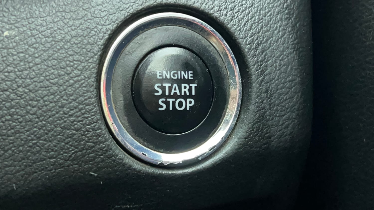 Used 2019 Maruti Suzuki Baleno Zeta Petrol Manual top_features Keyless start