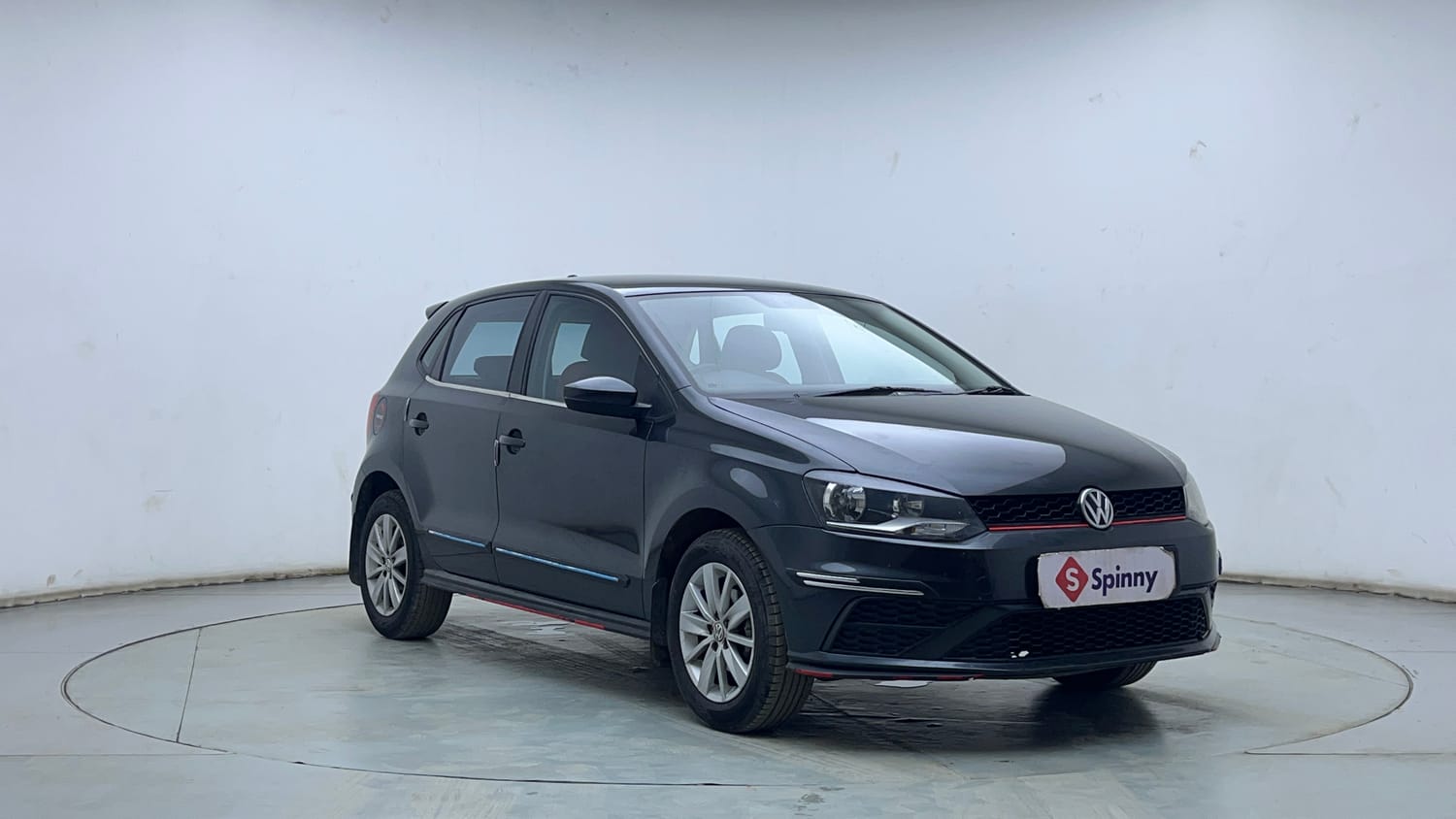 Used 2021 Volkswagen Polo Trendline 1.0L MPI Petrol Manual exterior RIGHT FRONT CORNER VIEW