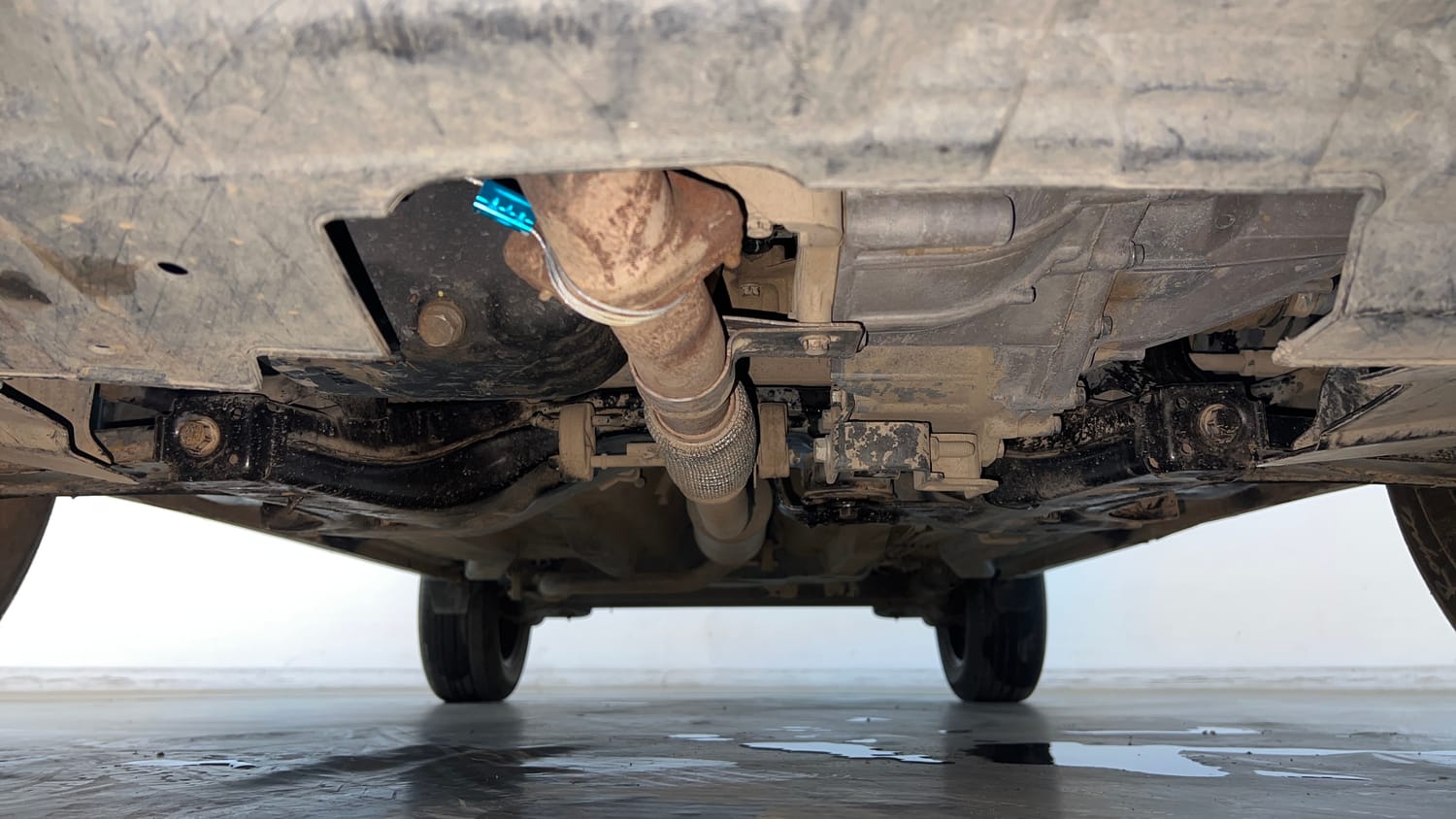 Used 2023 Tata Nexon Creative 1.2 Revotron Petrol 6MT Petrol Manual extra FRONT LEFT UNDERBODY VIEW