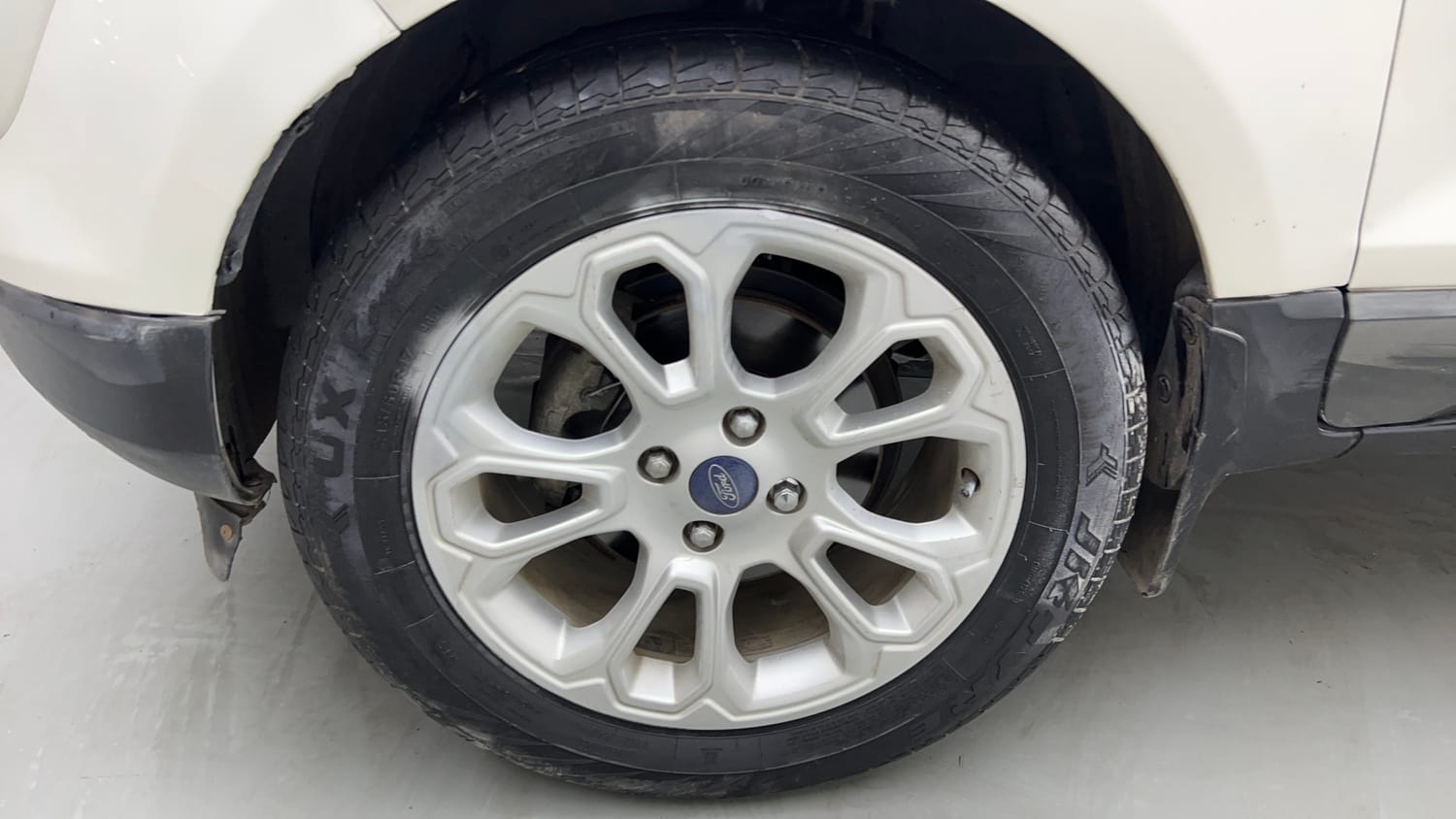 Used 2018 Ford EcoSport Titanium + 1.5L Ti-VCT Petrol Manual tyres LEFT FRONT TYRE RIM VIEW