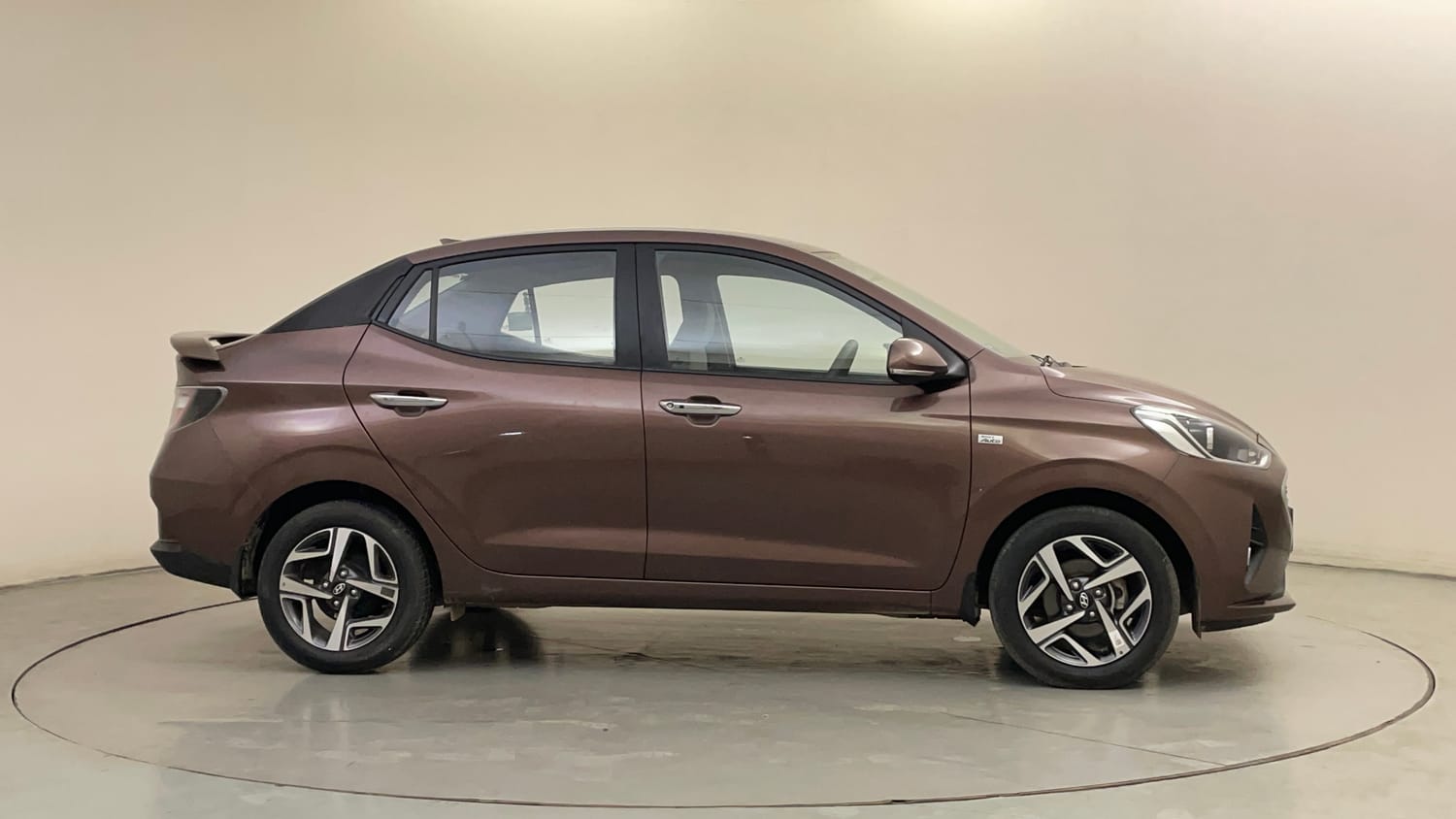 Used 2022 Hyundai Aura SX Plus 1.2 AMT Petrol Petrol Automatic exterior RIGHT SIDE VIEW