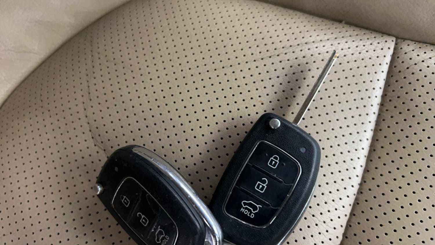 Used 2016 Hyundai Verna 1.6 VTVT S AT Petrol Automatic extra CAR KEY VIEW