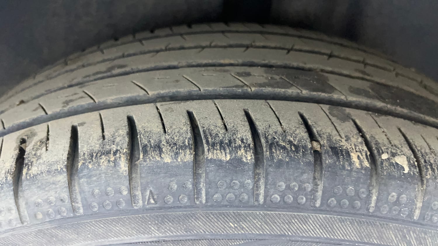 Used 2021 Volkswagen Polo Trendline 1.0L MPI Petrol Manual tyres LEFT REAR TYRE TREAD VIEW