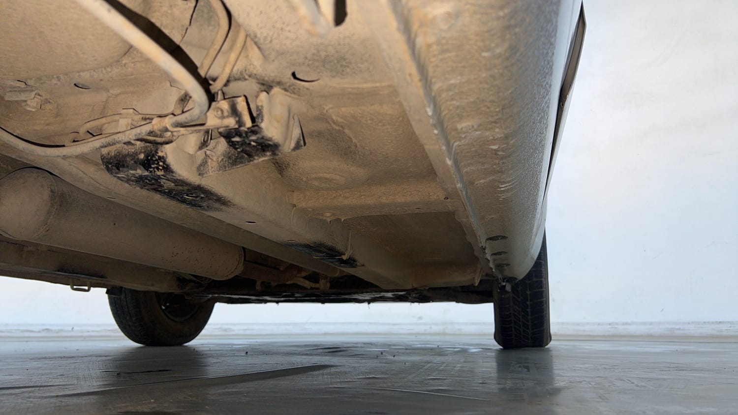 Used 2015 Maruti Suzuki Ritz Vxi BS-IV Petrol Manual extra REAR RIGHT UNDERBODY VIEW