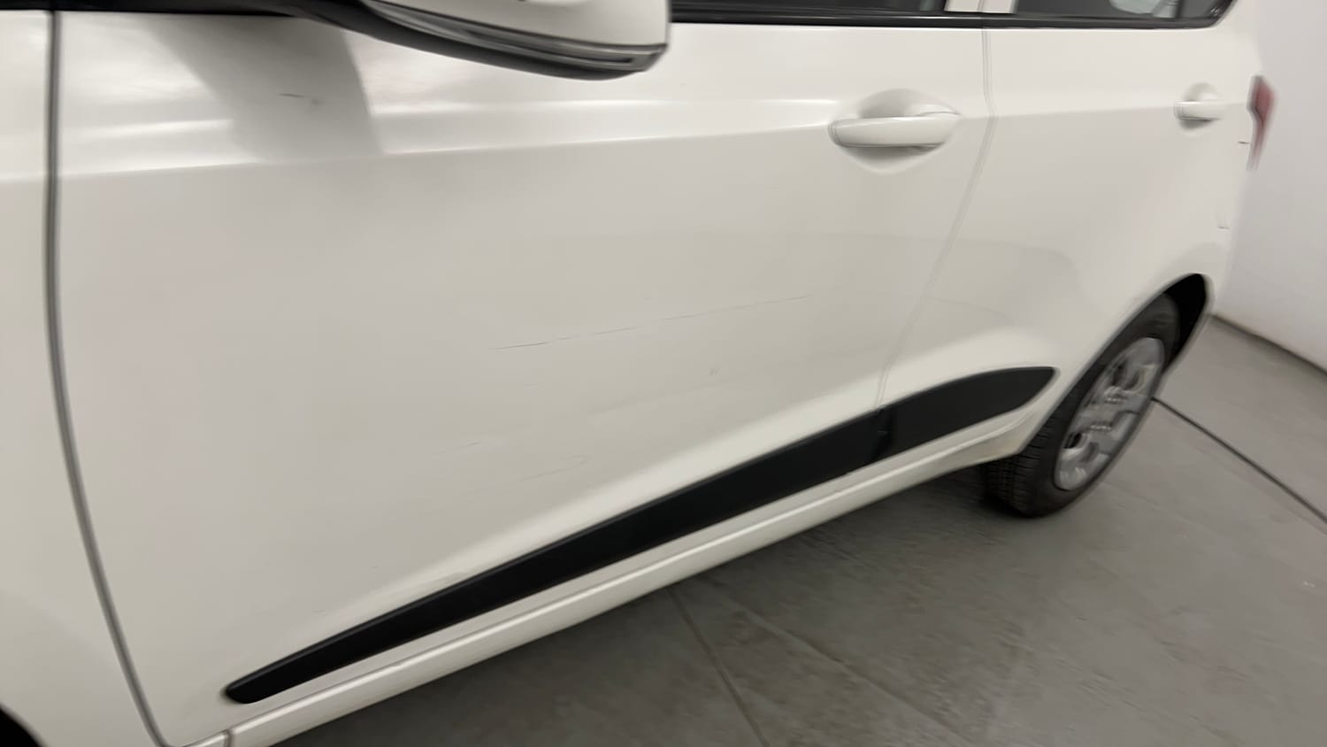 Used 2016 Hyundai Grand i10 Sportz 1.2 Kappa VTVT Petrol Manual dents MINOR SCRATCH