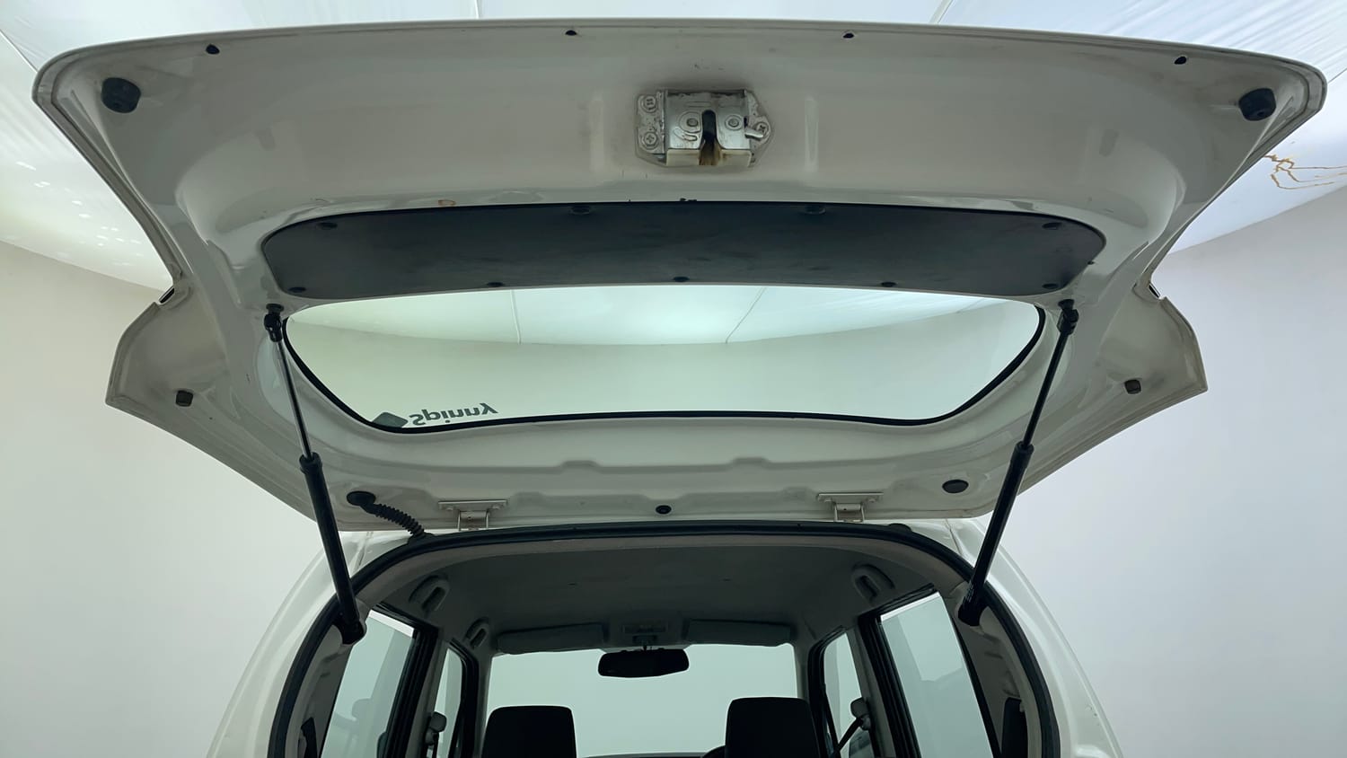 Used 2013 Maruti Suzuki Wagon R LXI Petrol Manual interior DICKY DOOR OPEN VIEW