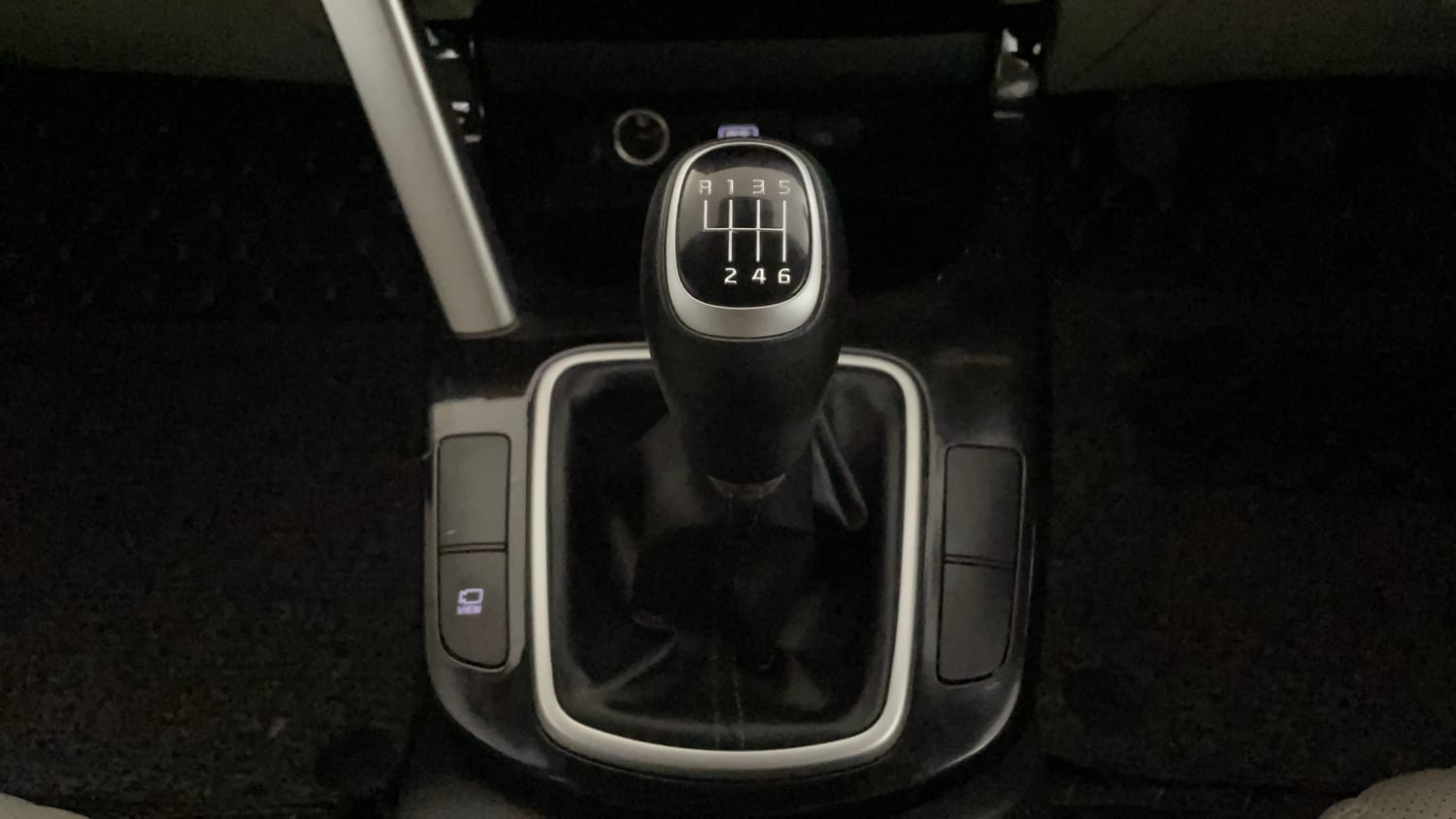 Used 2023 Kia Seltos HTX 1.5 Petrol Manual interior GEAR  KNOB VIEW