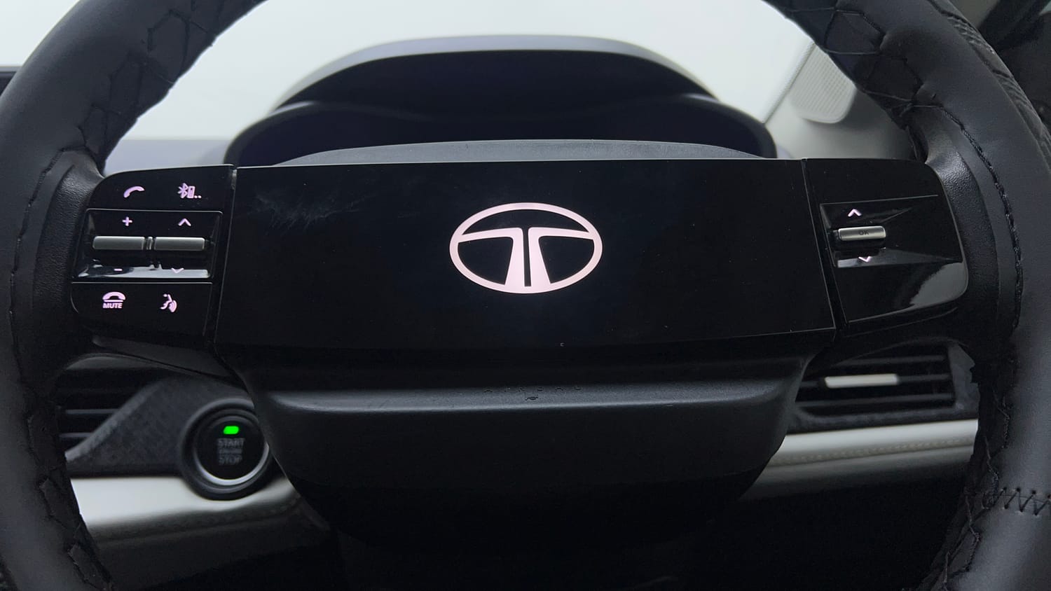 Used 2023 Tata Nexon Creative 1.2 Revotron Petrol 6MT Petrol Manual top_features Airbags