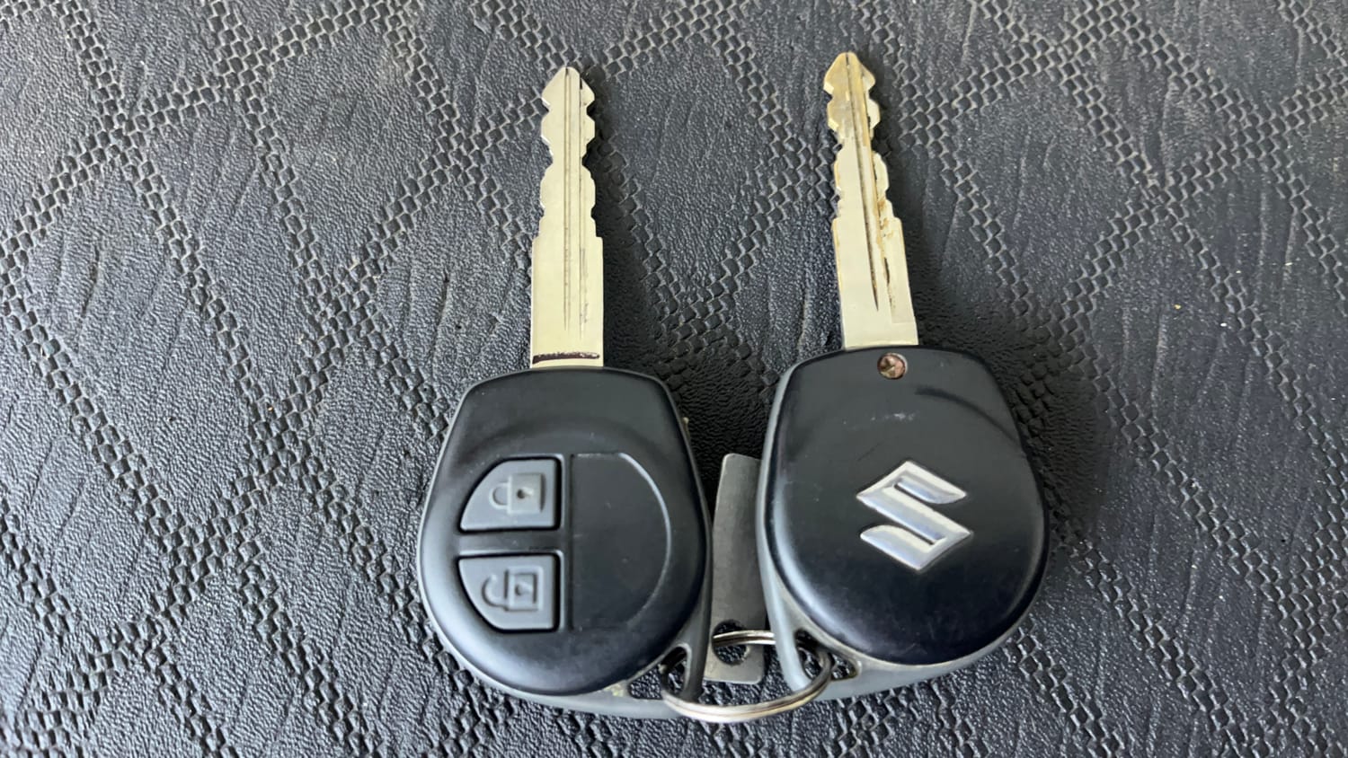 Used 2014 Maruti Suzuki Swift Dzire VXI Petrol Manual extra CAR KEY VIEW