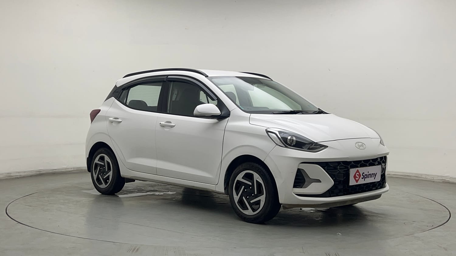 Used 2023 Hyundai Grand i10 Nios Sportz 1.2 Kappa VTVT Petrol Manual exterior RIGHT FRONT CORNER VIEW