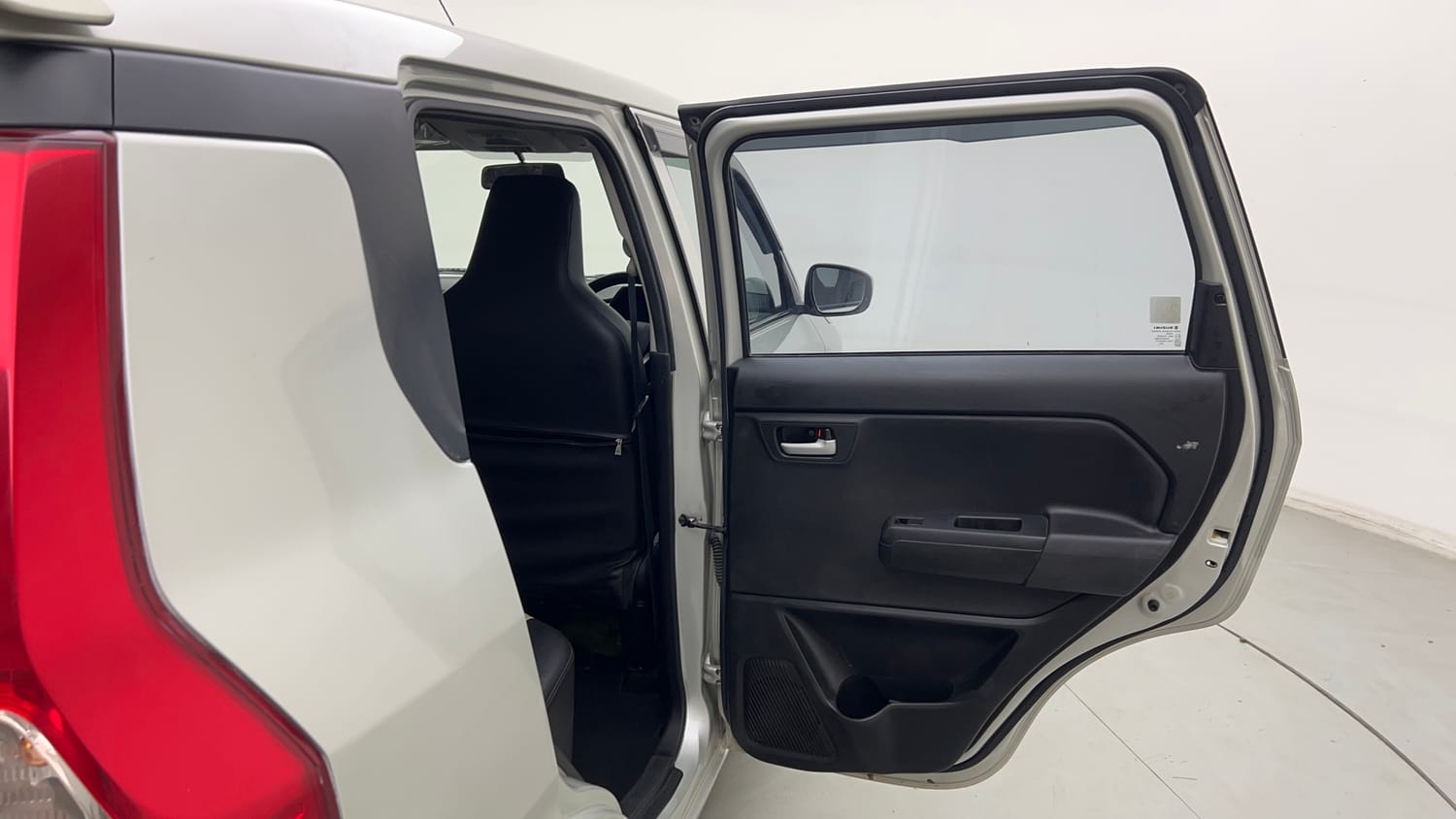 Used 2022 Maruti Suzuki Wagon R 1.0 VXi (O) 1.0 Petrol Manual interior RIGHT REAR DOOR OPEN VIEW