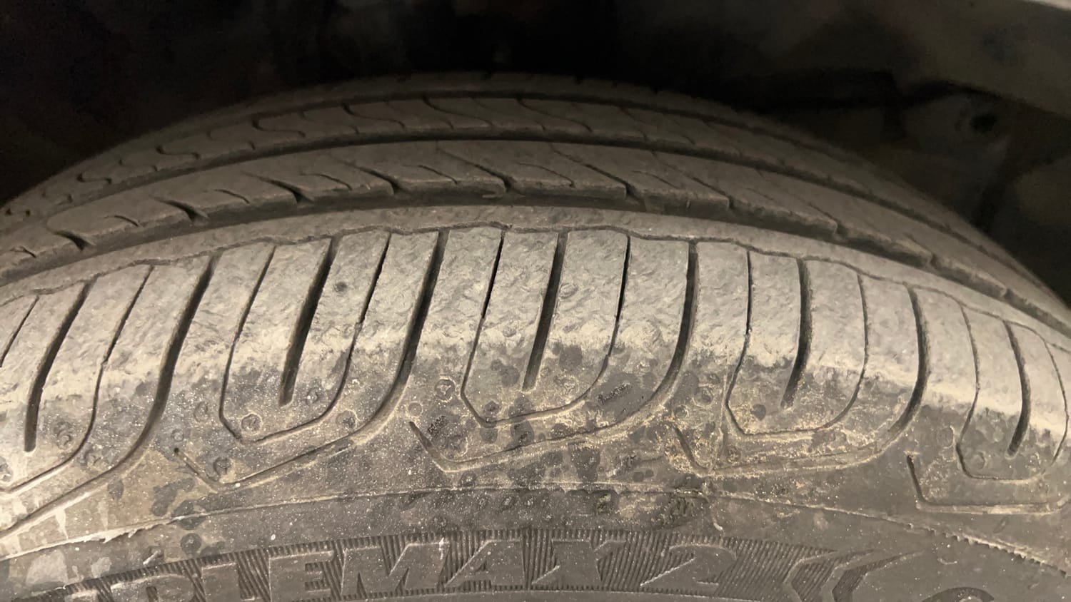 Used 2016 Honda City V Petrol Manual tyres RIGHT FRONT TYRE TREAD VIEW