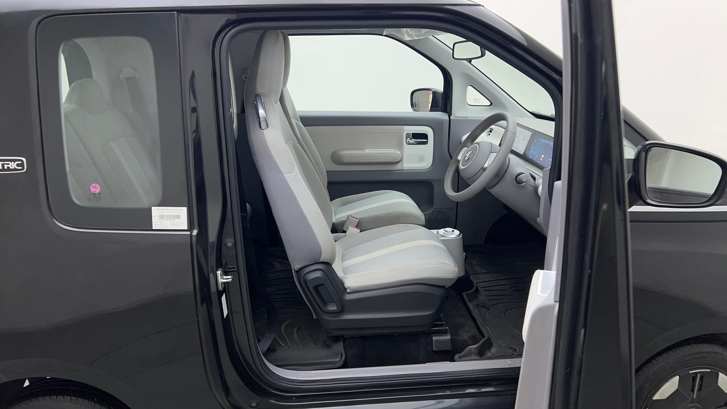 Used 2025 MG Motors Comet EV Exclusive FC Electric Automatic interior RIGHT SIDE FRONT DOOR CABIN VIEW