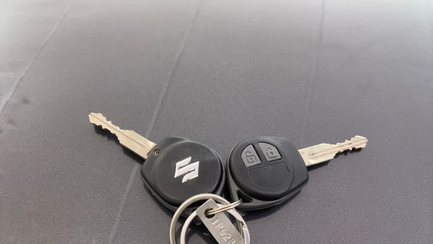 Used 2016 Maruti Suzuki Swift VDi (O) Diesel Manual extra CAR KEY VIEW